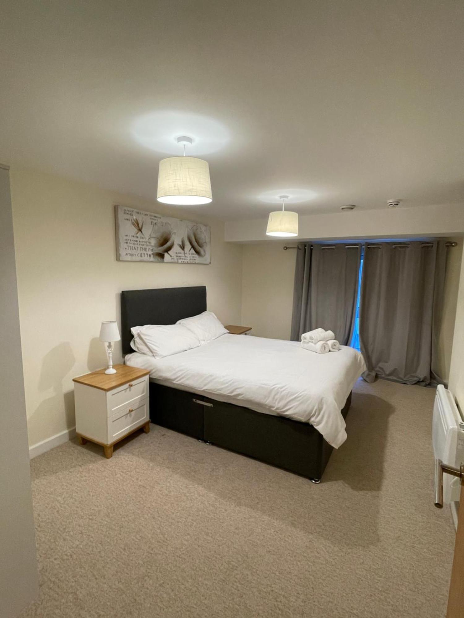 The Paramount, Appartamento Swindon